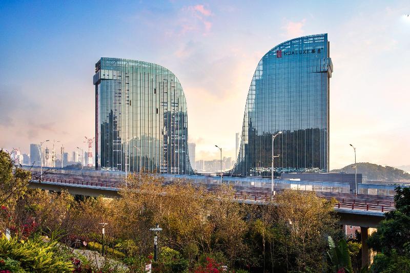 בית מלון כפרי Hualuxe Xiamen Haicang Habour View   An Ihg