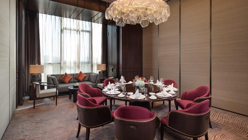 בית מלון כפרי Hualuxe Xiamen Haicang Habour View   An Ihg