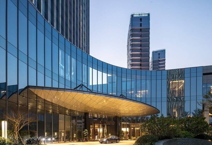 בית מלון כפרי Hualuxe Xiamen Haicang Habour View   An Ihg