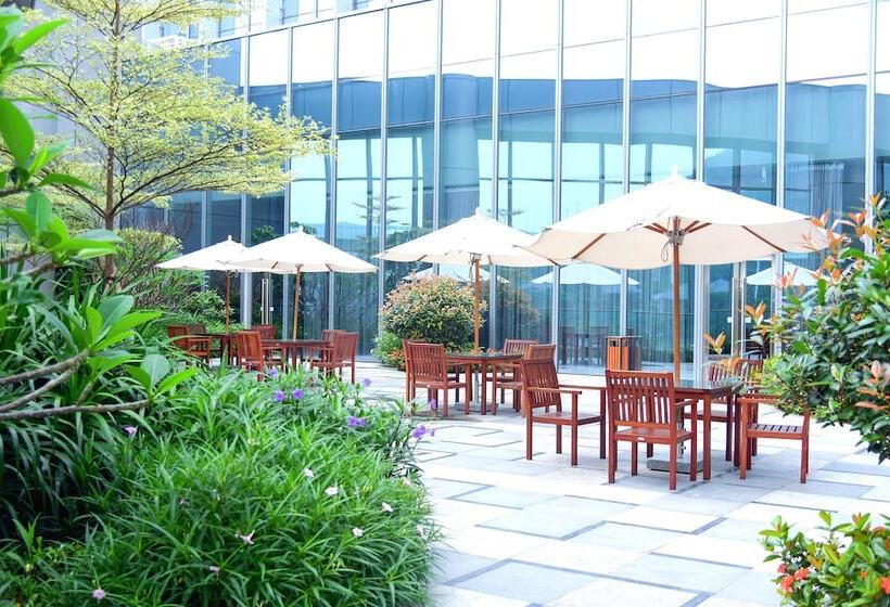 בית מלון כפרי Hualuxe Xiamen Haicang Habour View   An Ihg