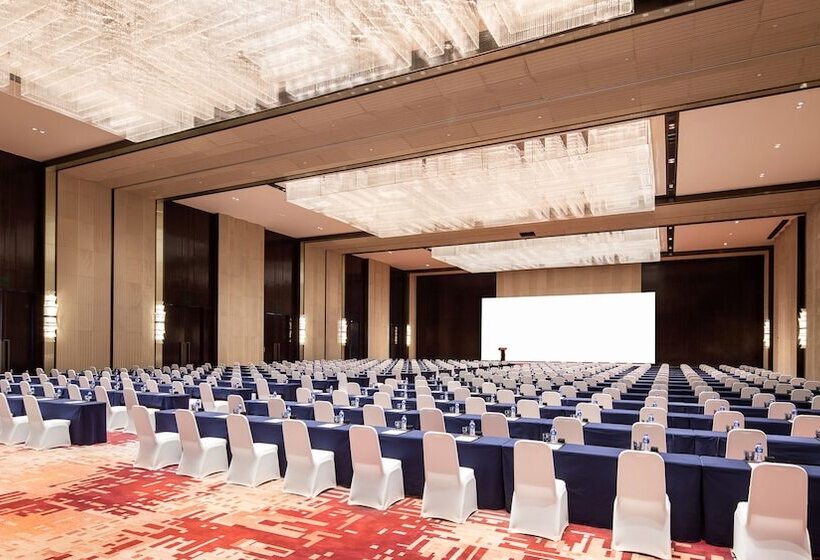 בית מלון כפרי Hualuxe Xiamen Haicang Habour View   An Ihg