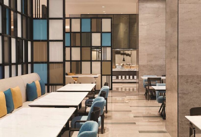 Отель Hyatt Place Zhuhai Jinshi