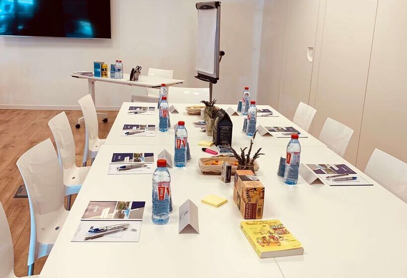 호텔 Kyriad Résidence Cabriès   Plan De Campagne