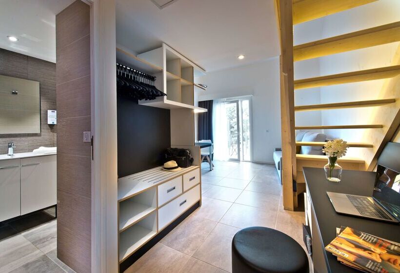 호텔 Kyriad Résidence Cabriès   Plan De Campagne