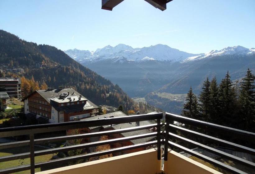 בית מלון כפרי Les Arcades