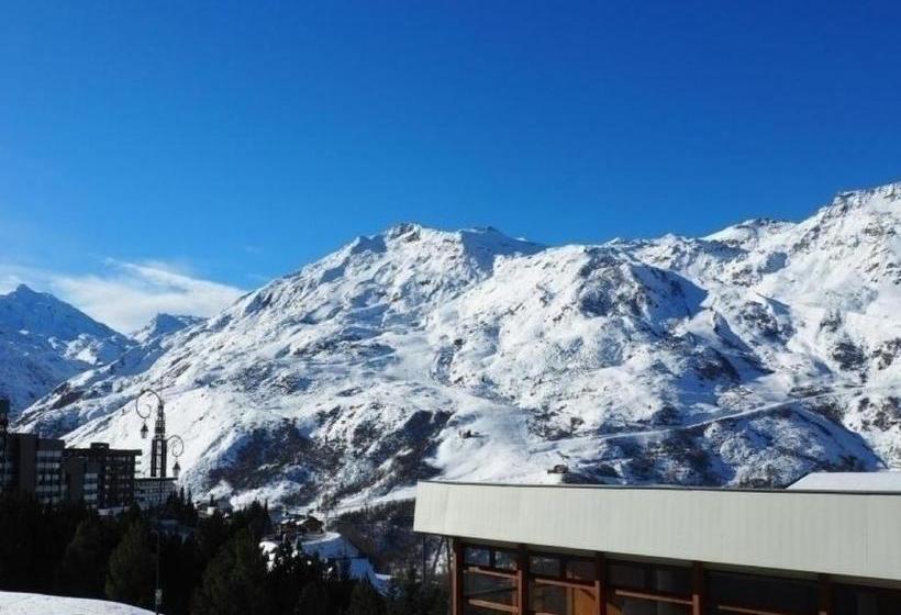 Отель Les Lauzes