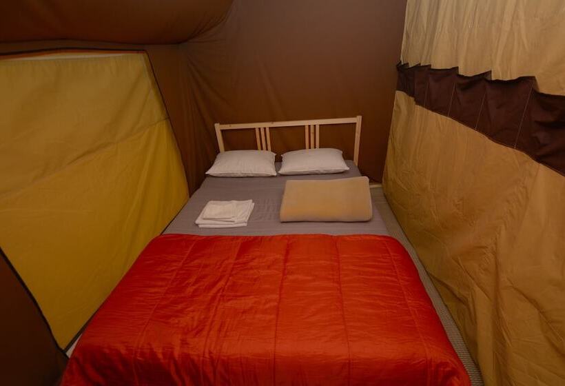 فندق Les Prets A Camper Du Camping Tadoussac