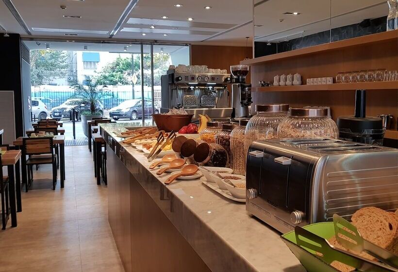 ホテル Pleno Madero