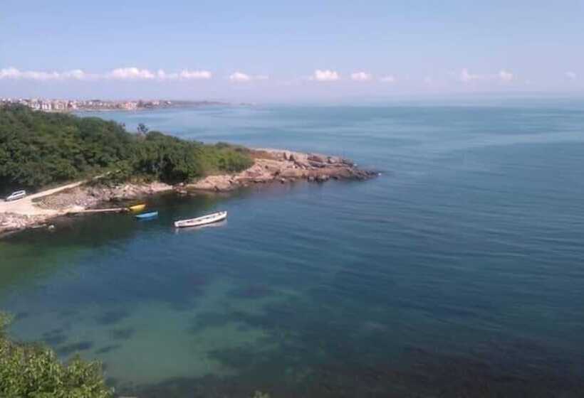 Отель Paradise Bay