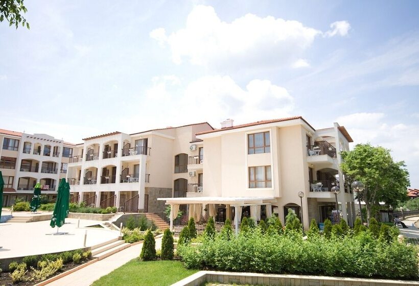 Отель Paradise Bay