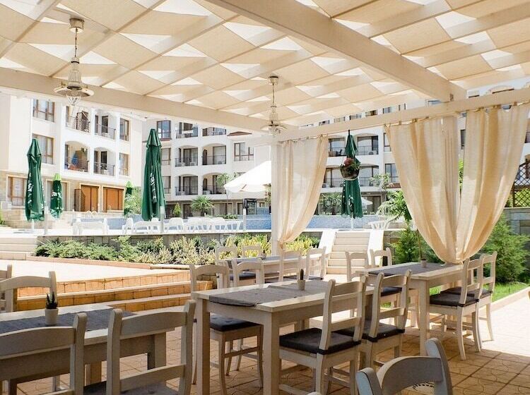 Отель Paradise Bay