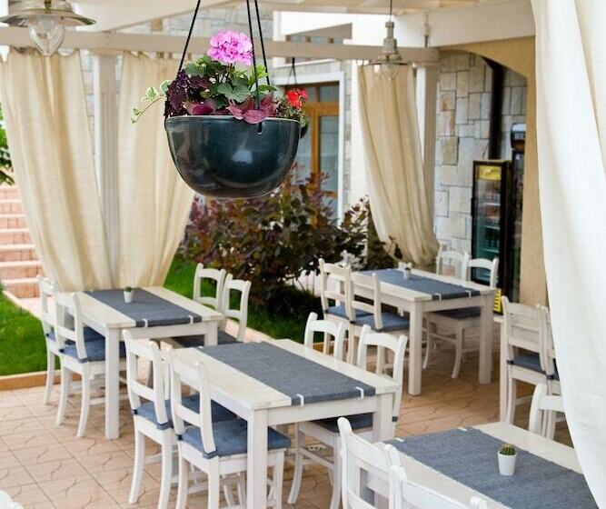 Отель Paradise Bay