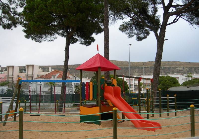 בית מלון כפרי Camping Orbitur Costa De Caparica