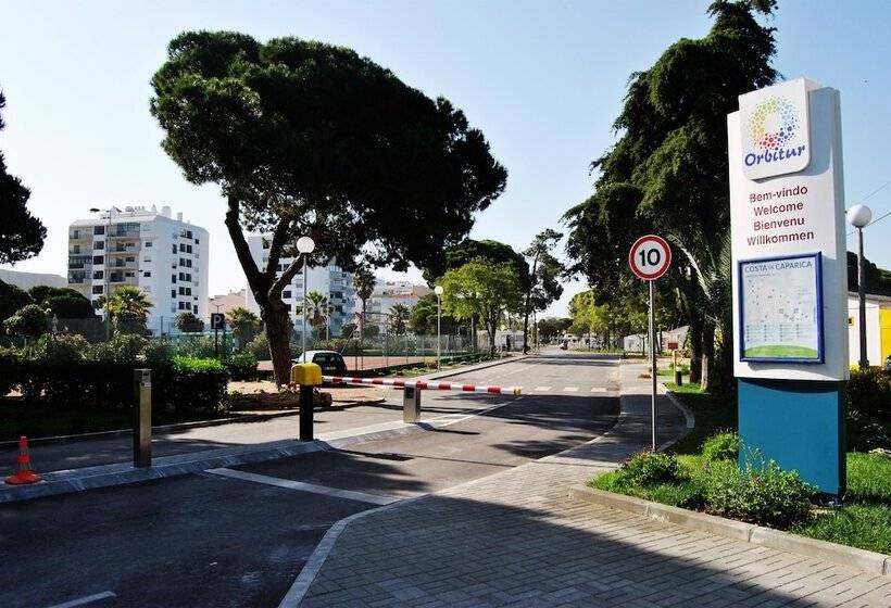 בית מלון כפרי Camping Orbitur Costa De Caparica