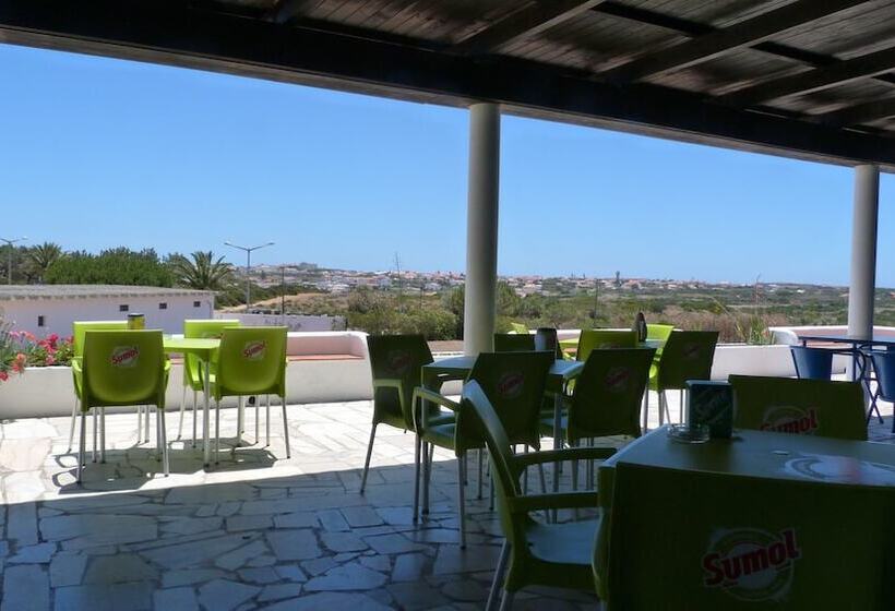 בית מלון כפרי Parque De Campismo Orbitur Sagres