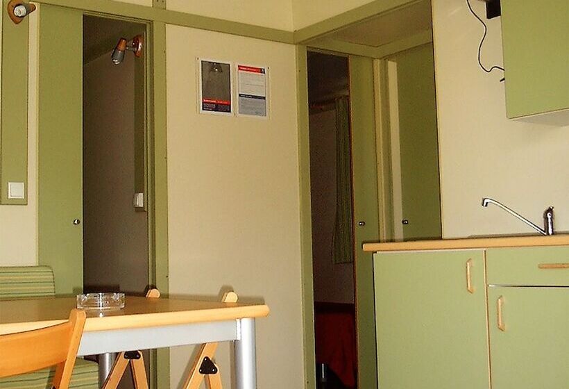 Отель Parque De Campismo Orbitur Valado