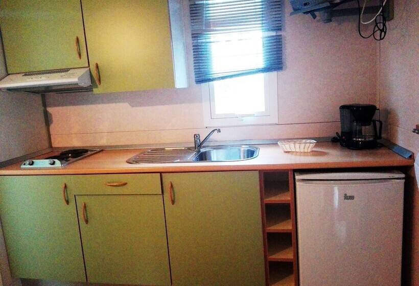 Отель Parque De Campismo Orbitur Valado