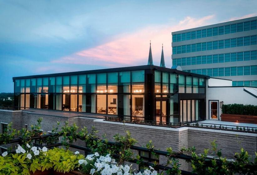 Perry Lane Hotel, A Luxury Collection Hotel, Savannah