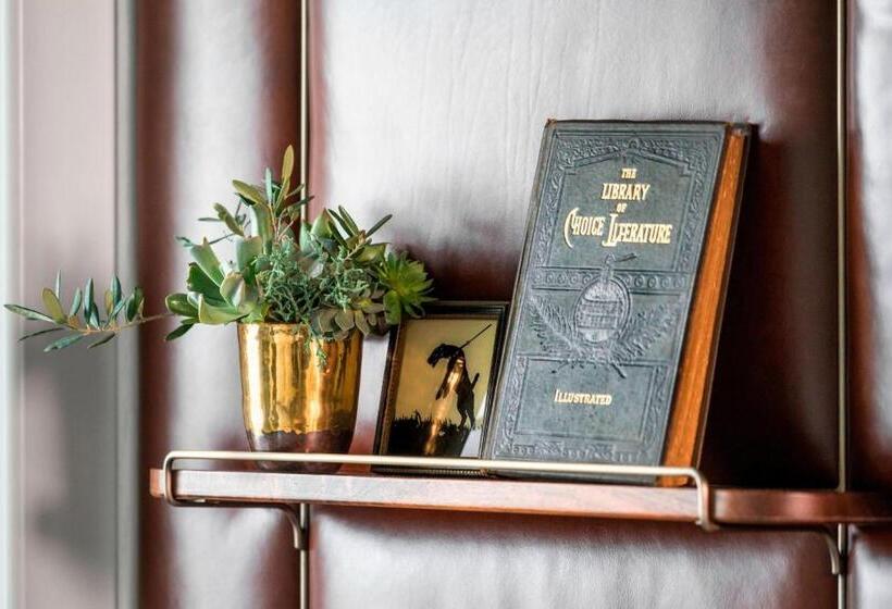 Perry Lane Hotel, A Luxury Collection Hotel, Savannah