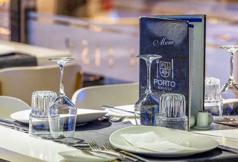 فندق Porto Marine