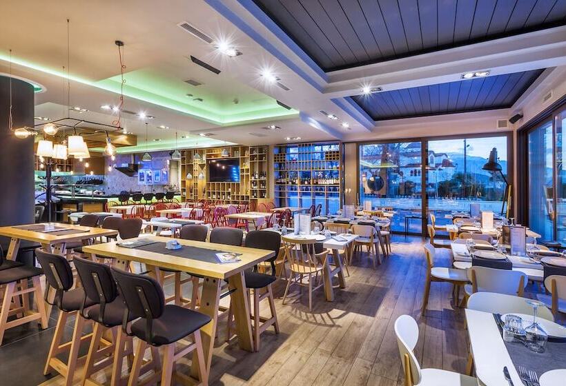 فندق Porto Marine