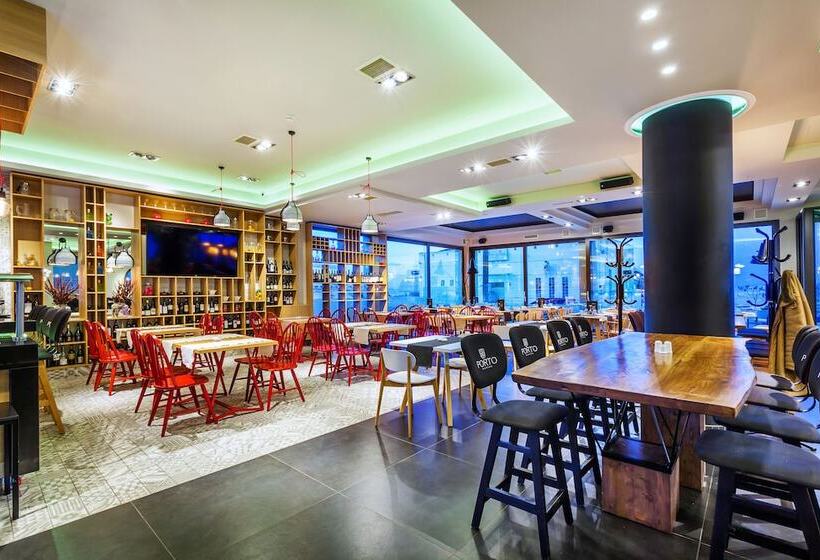 فندق Porto Marine