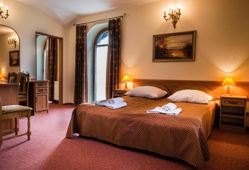 בית מלון כפרי Roś