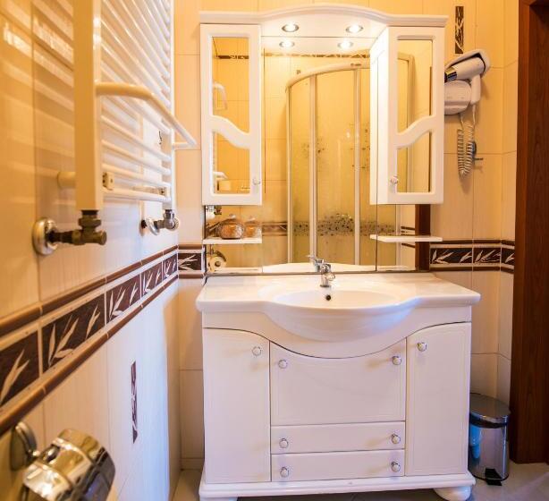 בית מלון כפרי Roś