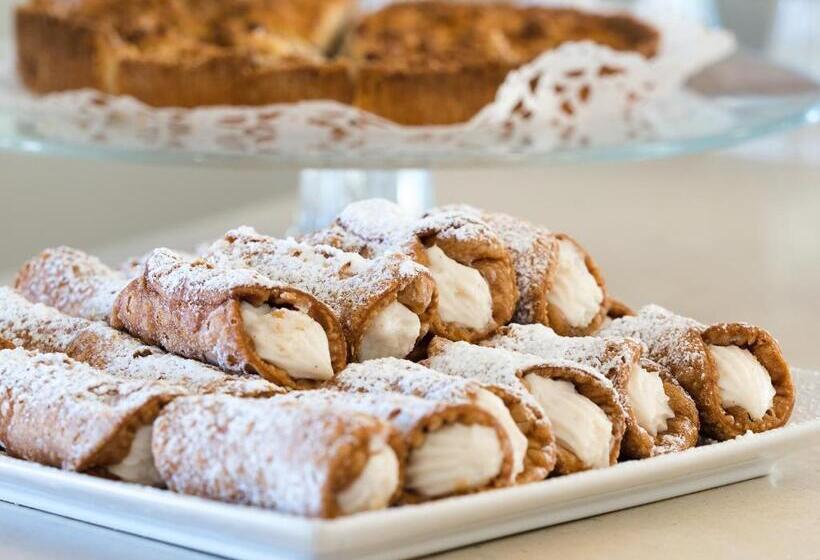 Отель Rocca Dei Saraceni