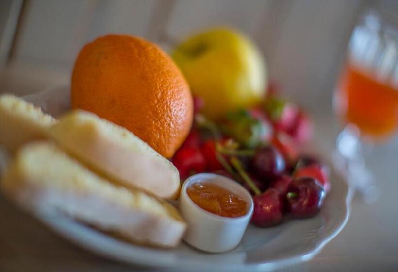 Отель Rocca Dei Saraceni