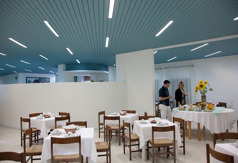 ホテル Santa Lucia