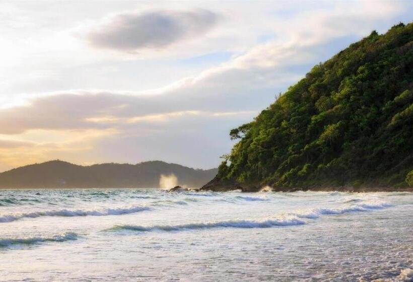 فندق Sea Breeze Resort