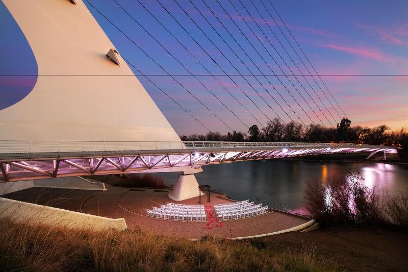 Sheraton Redding Hotel At The Sundial Bridge