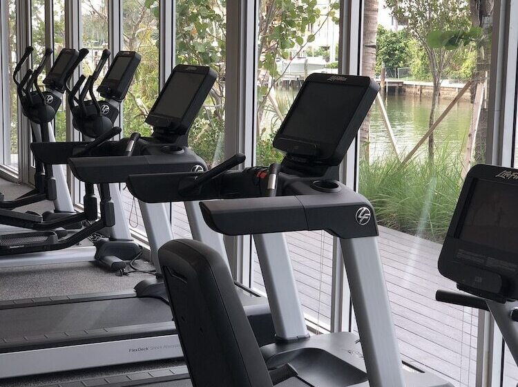 فندق The Altair Bay Harbor