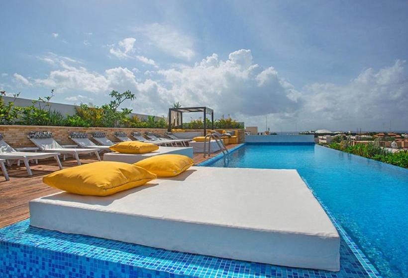 Отель Klr The City Condos