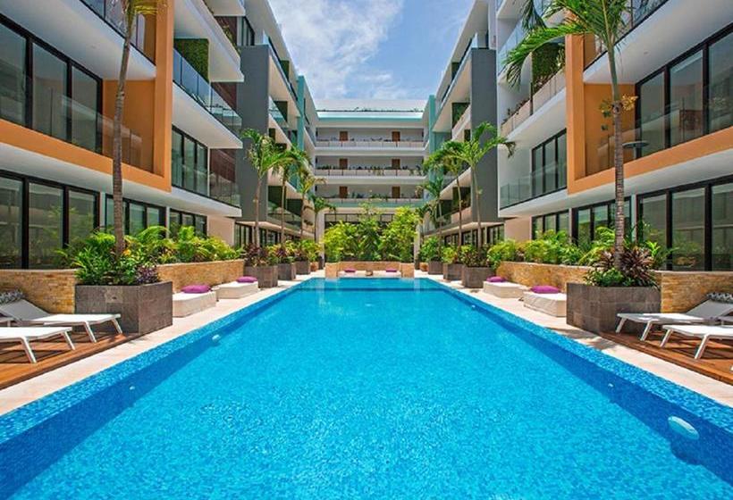 Отель Klr The City Condos