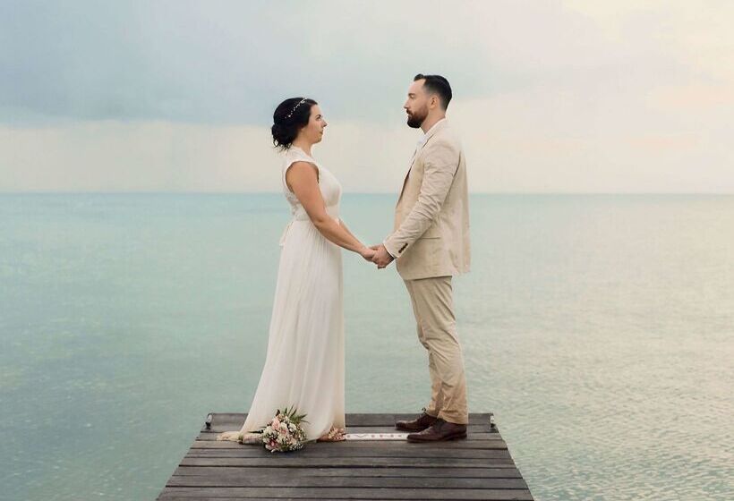 Mahogany Bay Resort & Beach Club, Curio Collection By Hilton