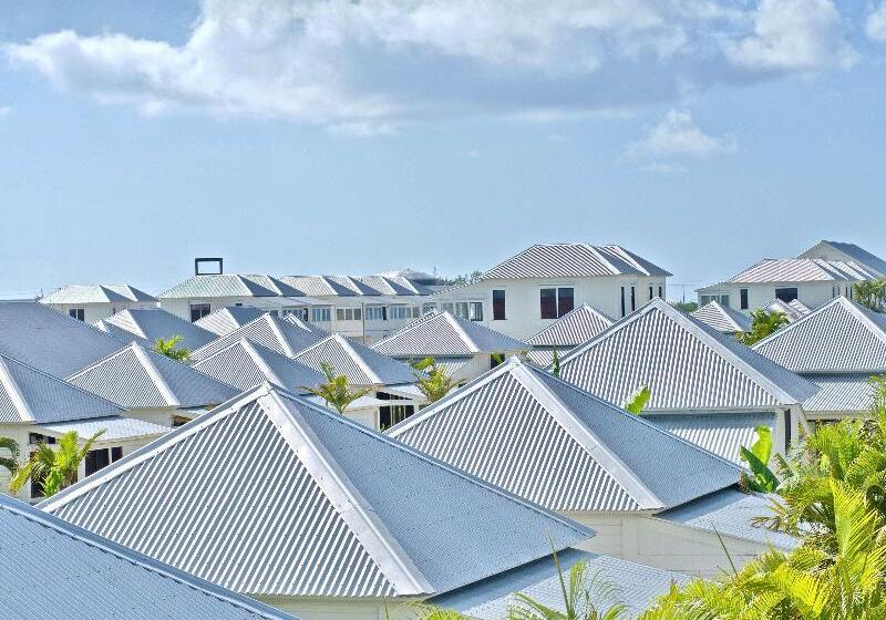 Mahogany Bay Resort & Beach Club, Curio Collection By Hilton