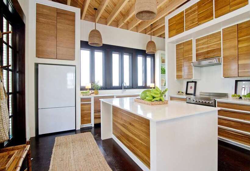 Mahogany Bay Resort & Beach Club, Curio Collection By Hilton