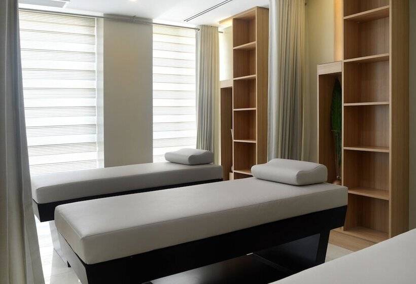 Mactan Newtown Boulevard By Fjcivo