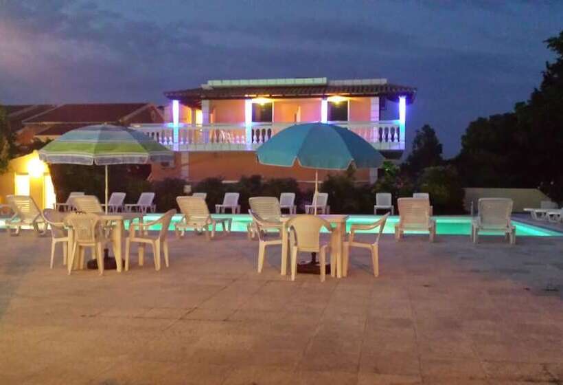 Nikolas Club Apartments