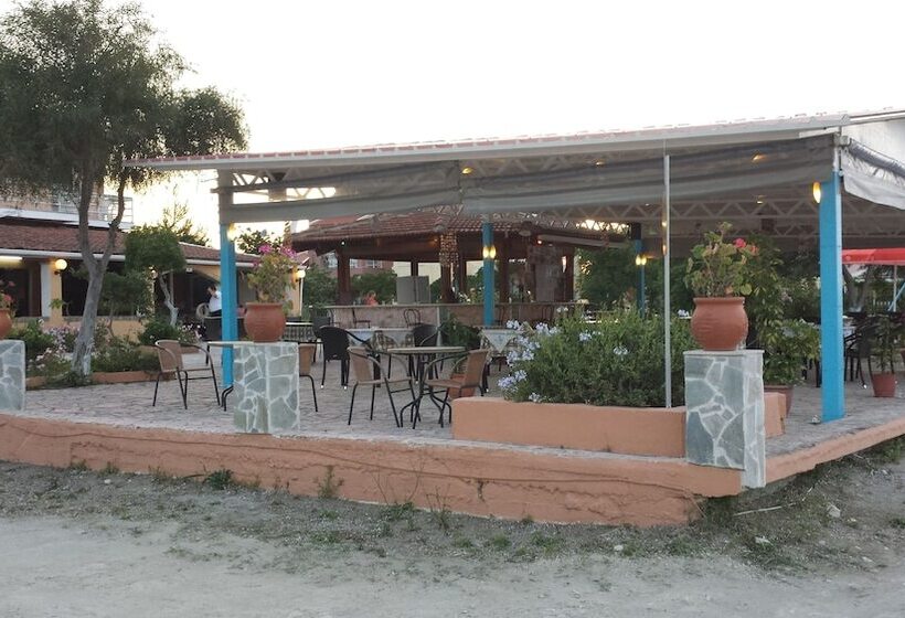 Nikolas Club Apartments