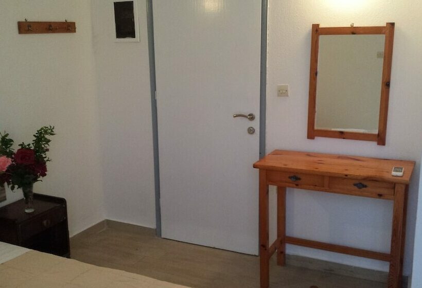 Nikolas Club Apartments