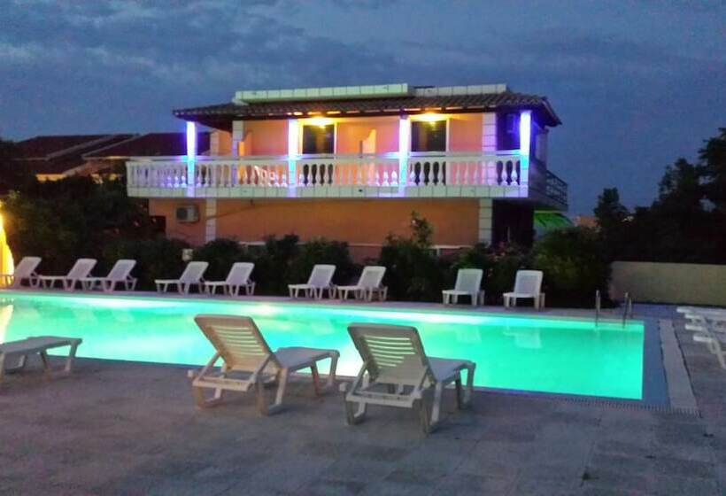 Nikolas Club Apartments