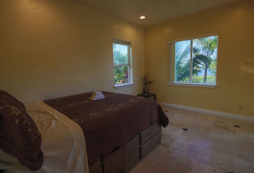 بنسيون Oceanfront Legacy