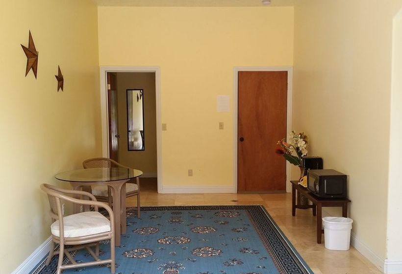 بنسيون Oceanfront Legacy