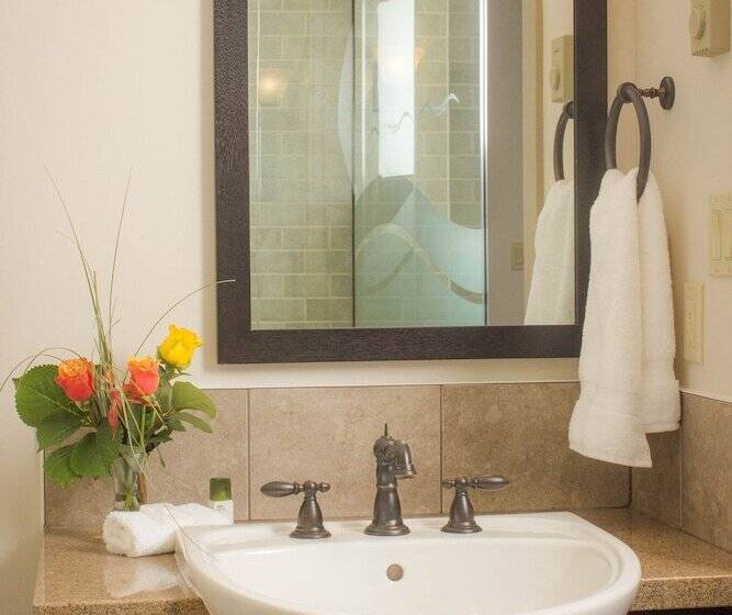 Resort The Cottages On Salt Spring Island