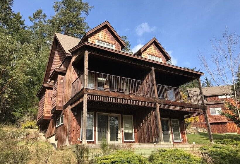 Resort The Cottages On Salt Spring Island