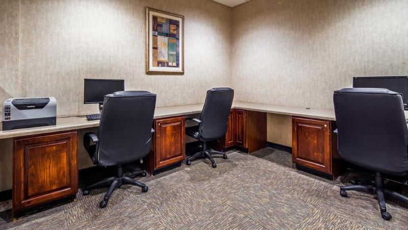 Surestay Plus Hotel By Best Western St. Louis Airport