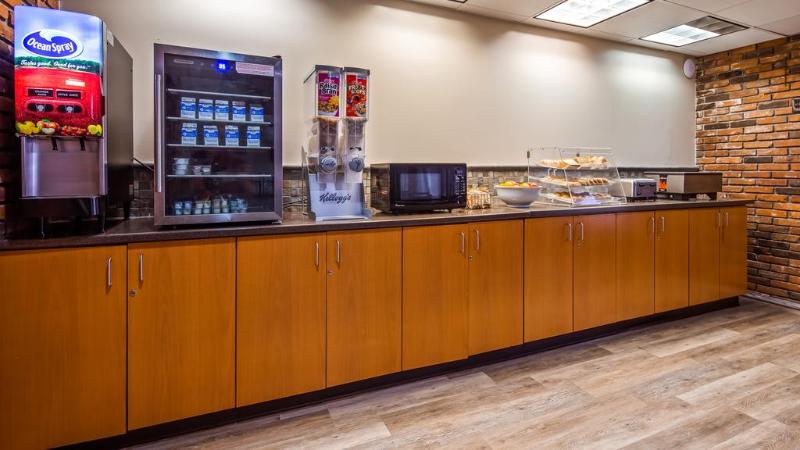 Surestay Plus Hotel By Best Western St. Louis Airport